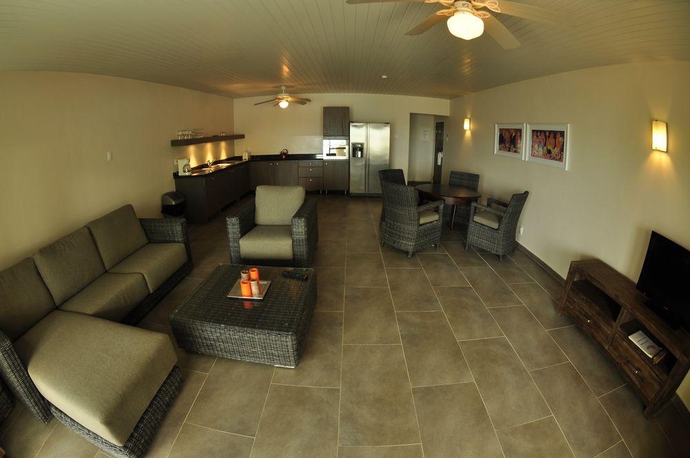 Belmar Oceanfront Apartments Bonaire エクステリア 写真