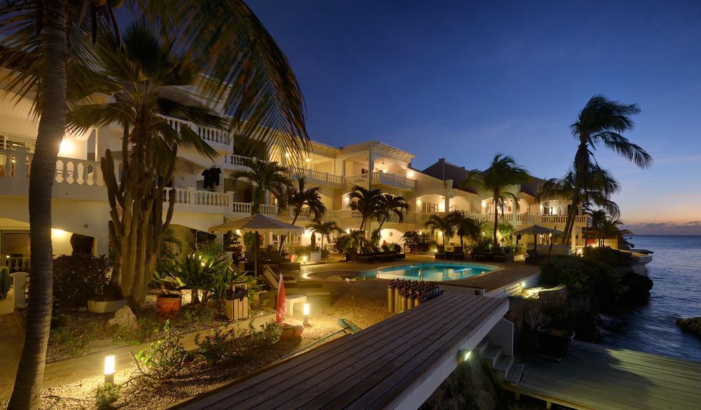 Belmar Oceanfront Apartments Bonaire エクステリア 写真