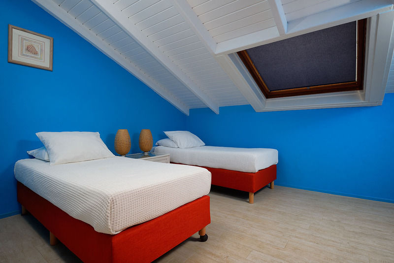 Belmar Oceanfront Apartments Bonaire エクステリア 写真