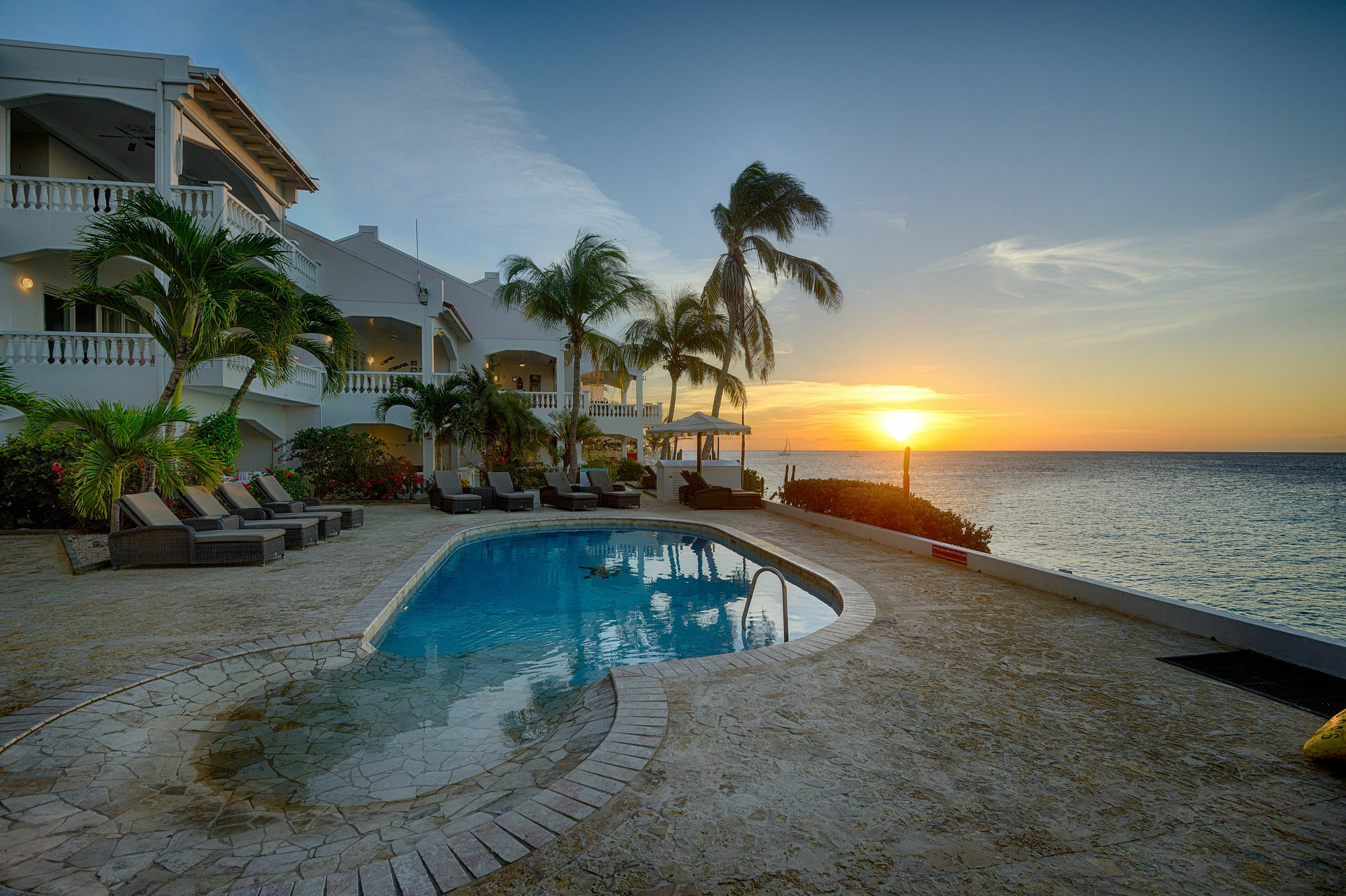 Belmar Oceanfront Apartments Bonaire エクステリア 写真