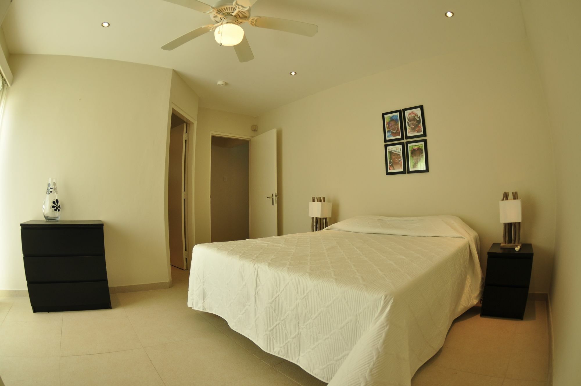 Belmar Oceanfront Apartments Bonaire エクステリア 写真
