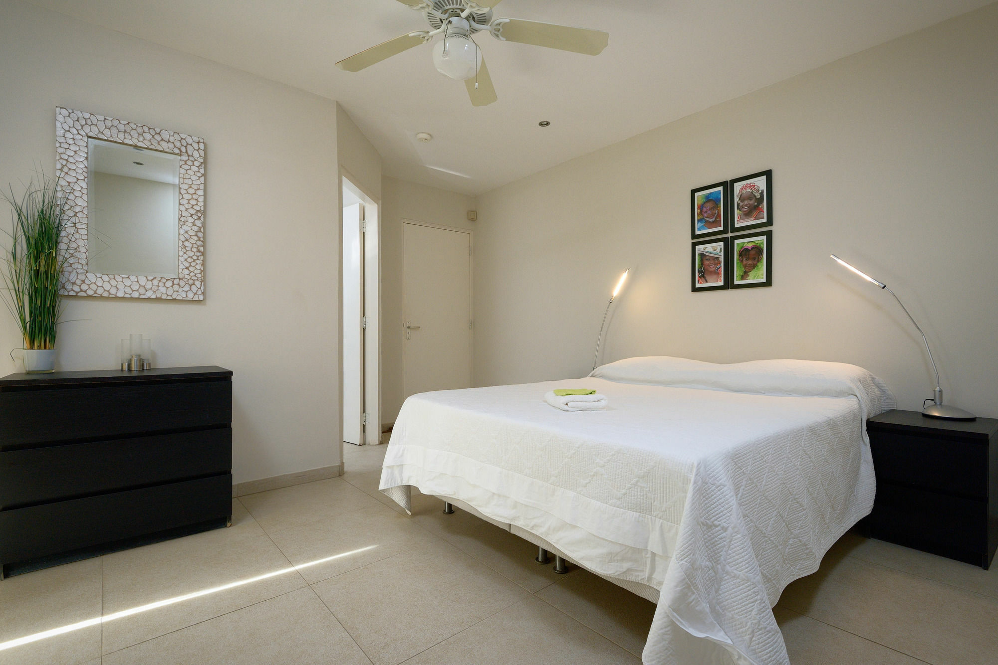 Belmar Oceanfront Apartments Bonaire エクステリア 写真